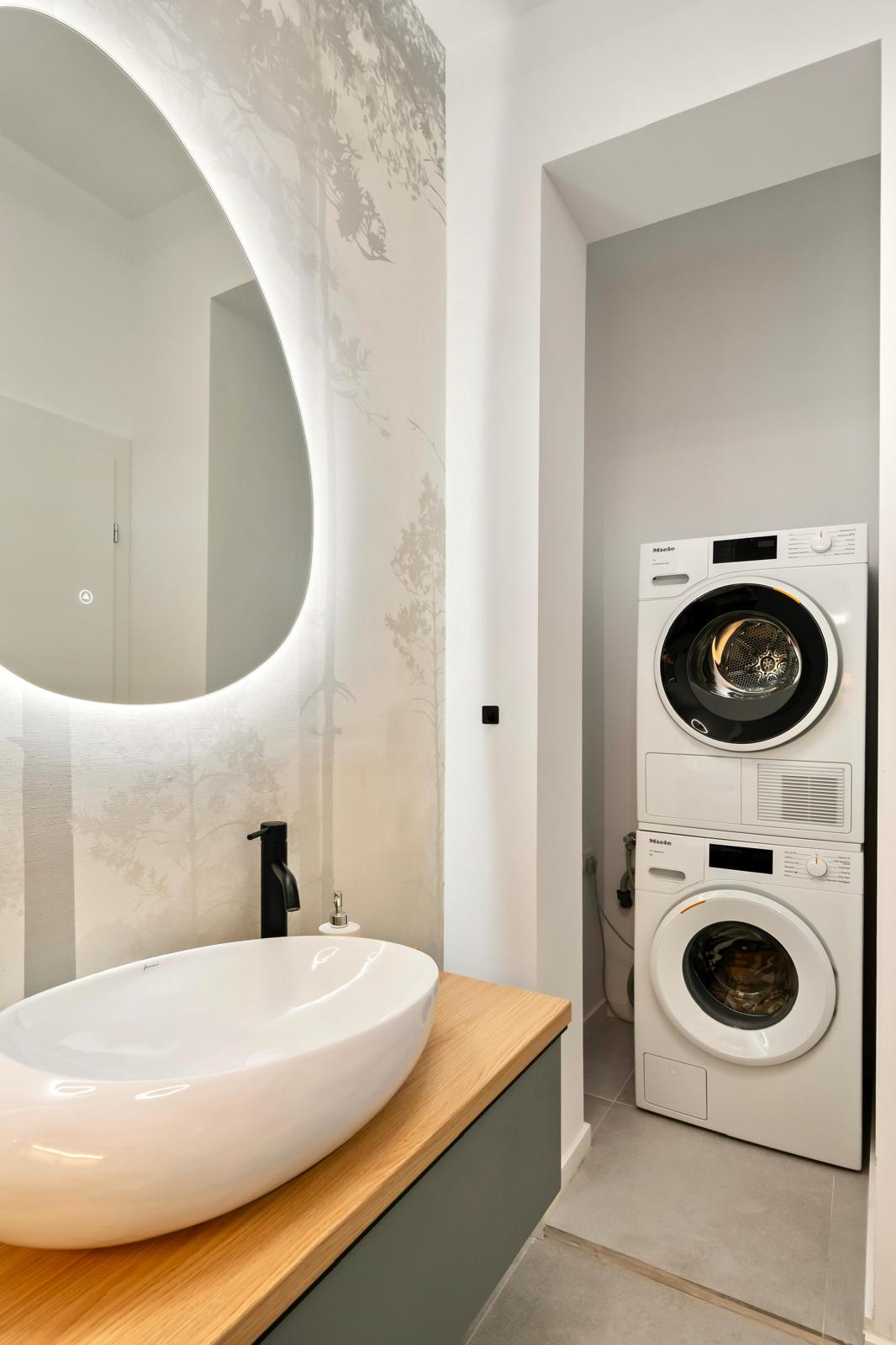 Apartamente lucrare 100